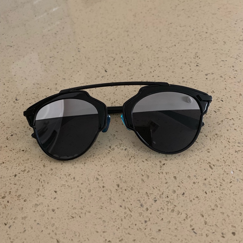 Two toned sunglasses
